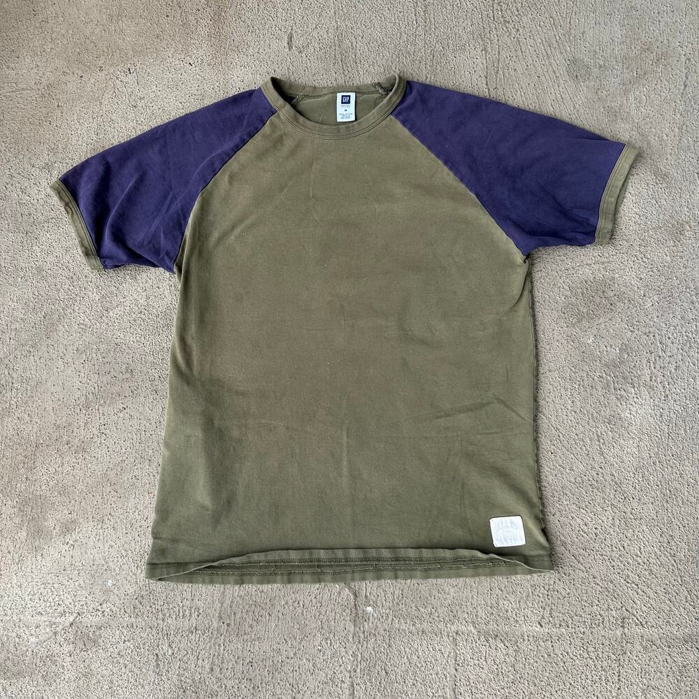 Y2K Gap Factory tee with cuffed sleeves size M